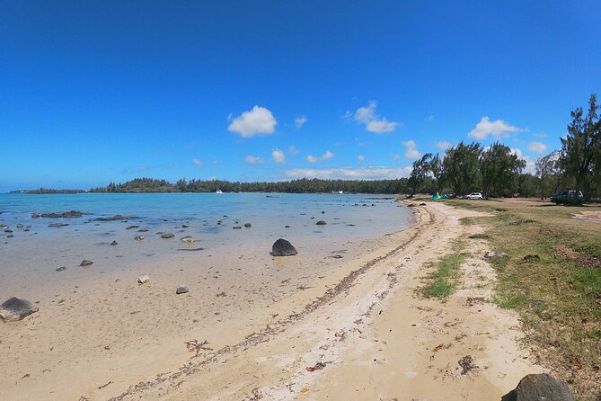 2h Private Kite Surf Lessons for Beginner in Anse La Raie Beach - Anse La Raie: a practical place to learn