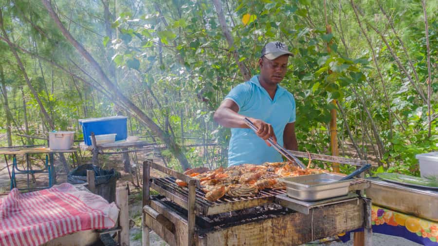 5 Islands Speedboat Cruise, Snorkeling + Lunch & Open Bar - Snorkeling near Blue Bay Marine Park
