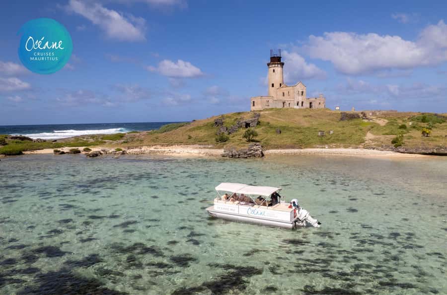 5 Islands Tour: New OCÉANE Private Pontoon Boat cruise - What the six-hour rhythm feels like