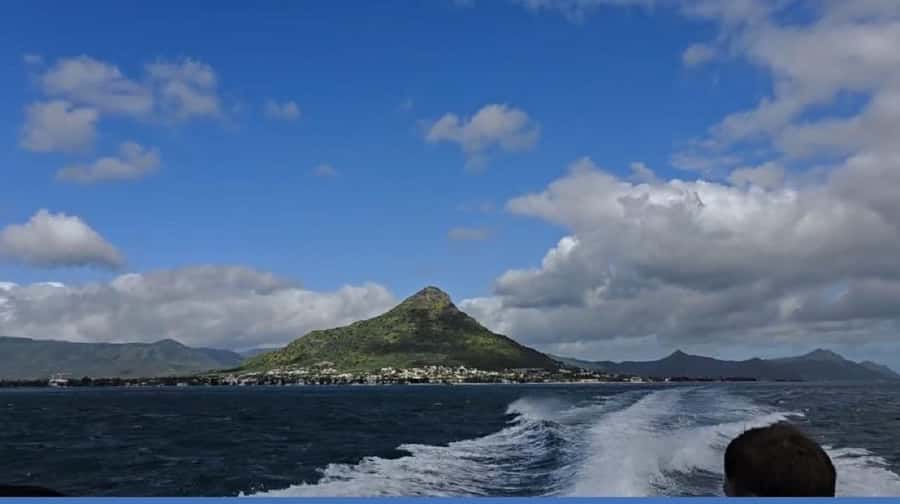 Black River: Swim with Dolphin Speed Boat Tour with lunch - My verdict on the Flic en Flac dolphin trip