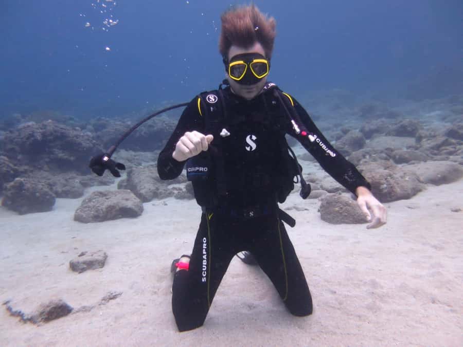 Blue Bay: LEARN TO DIVE TODAY with CORAL DIVING Team - What to bring to the Blue Bay meeting point