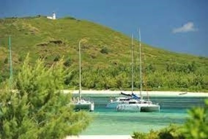 Catamaran, BBQ, Ile Gabriel , Ile Plate ,Coin de Mire - Day two: a private car through southern Mauritius