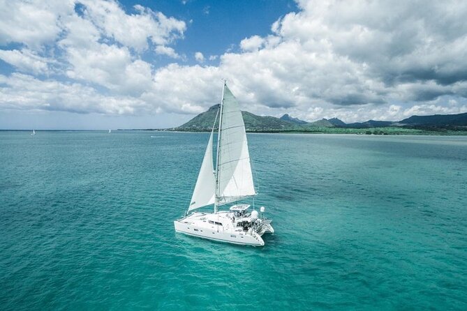 Catamaran Cruise: Isle aux Cerfs, Including BBQ Lunch, in Mauritius - Snorkeling from the catamaran