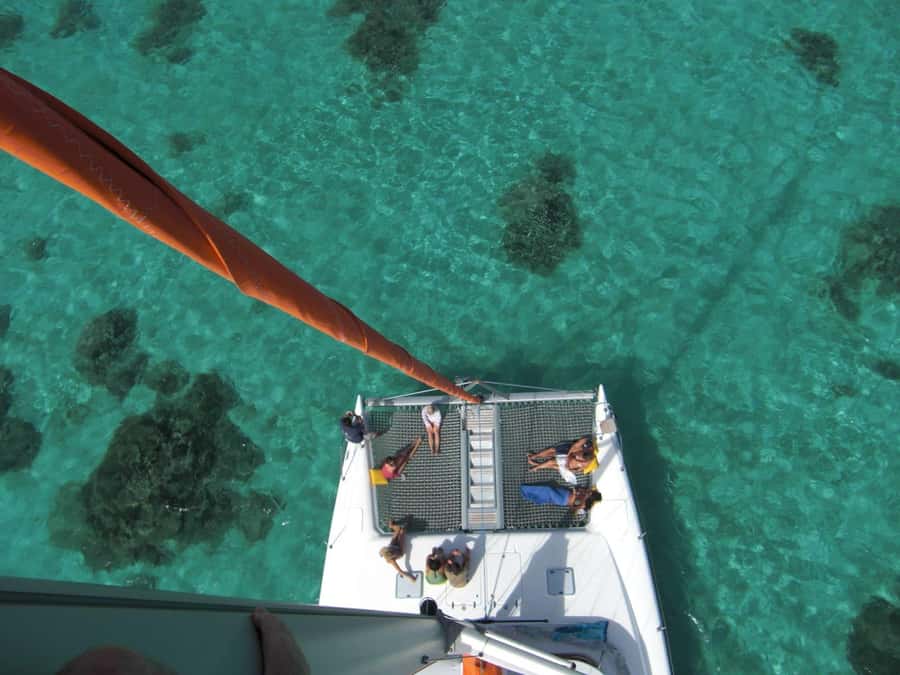 Catamaran cruise to Ile aux Cerfs from Pointe Jerome - Sailing the southeast coast on a 42-foot catamaran