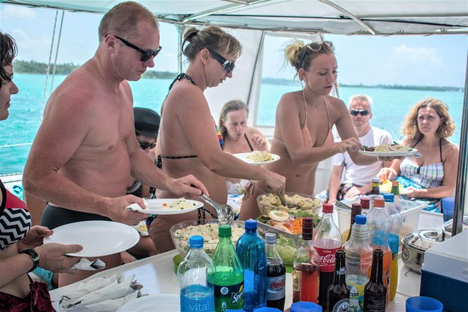 Catamaran cruise to Ile aux cerfs with bbq lunch - Ile aux Cerfs and the question of beach time