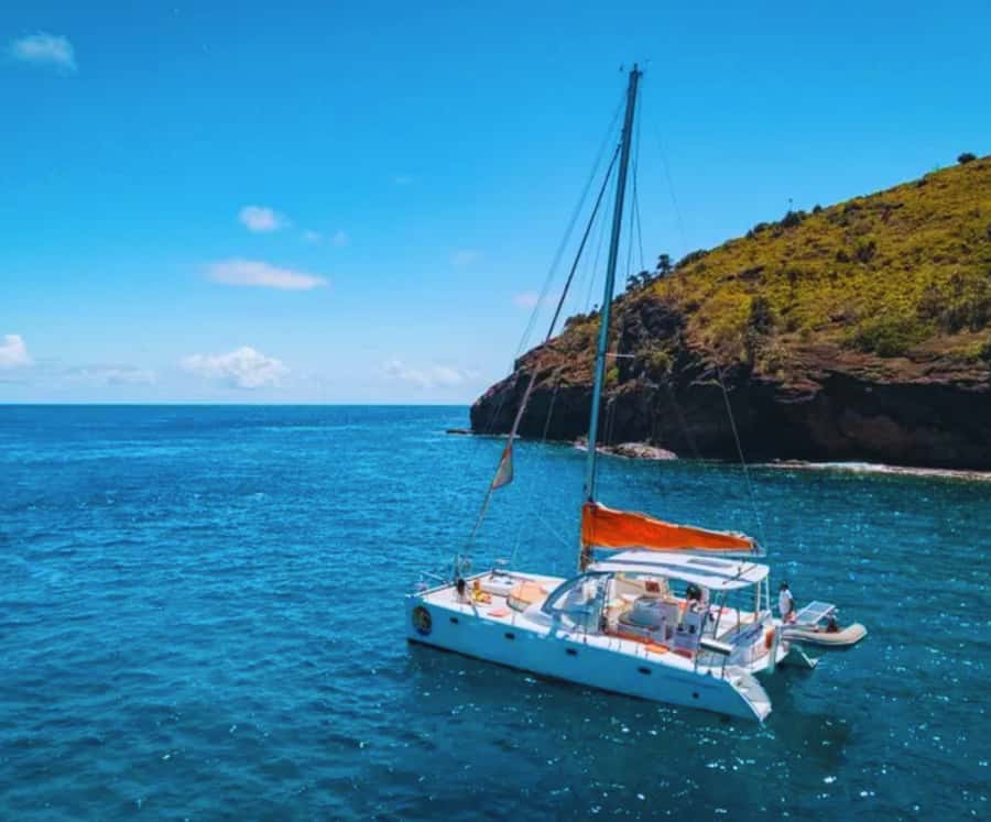 Catamaran Mauritius Cruise in the North Coasts - Flat Island: your first three-hour island stop