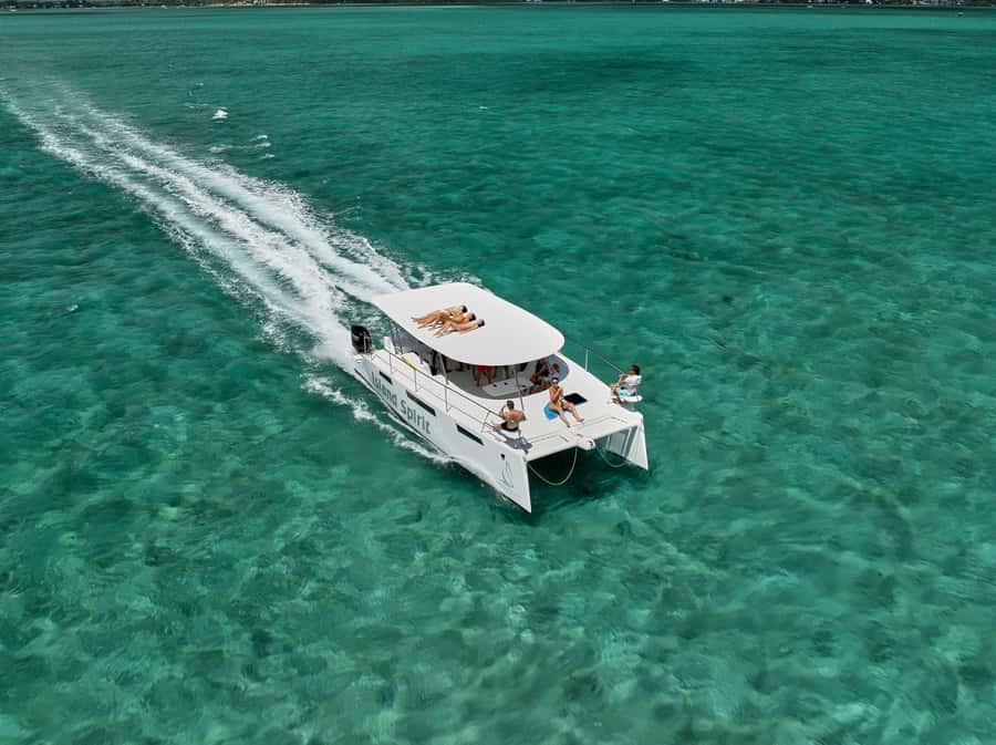 Catamaran Mauritius: South East 5 Islands Catamaran Cruises - Ile aux Fouquets and Its Lighthouse