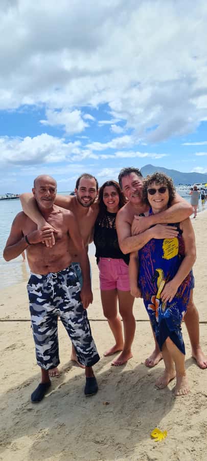 Dolphins: Private, Snorkel, CrystalRock, ileoBenitiers,lunch - Swimming in Mauritius’s changing shades of blue