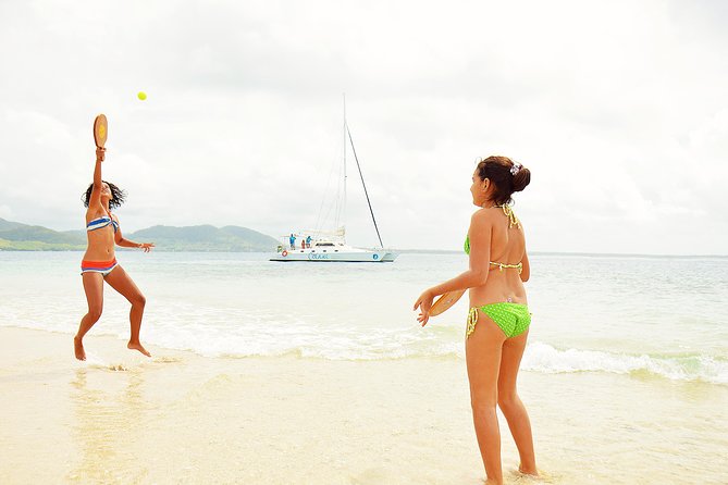 EAST Shared Cruise : OCÉANE Full day catamaran to Ile aux Cerfs - A second 45-minute snorkel at Fond Blanc or Eau Bleu