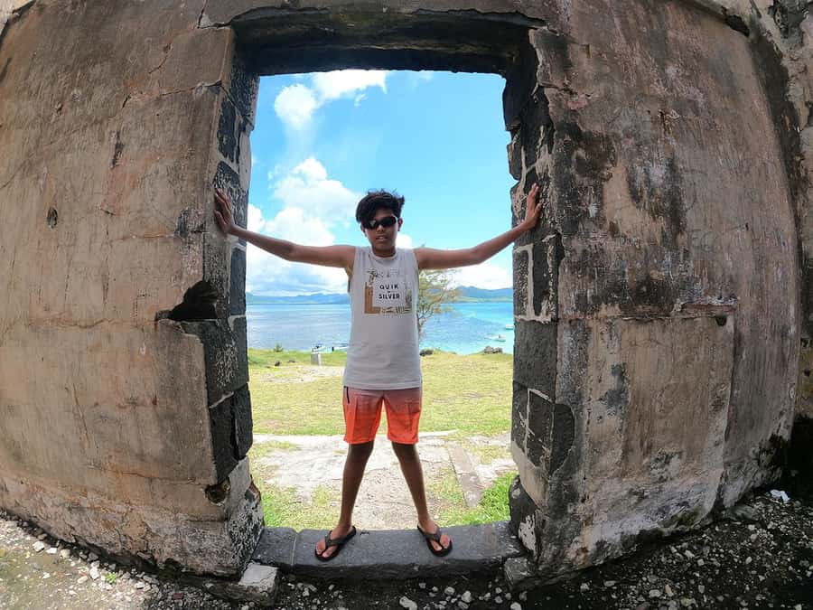 From Blue Bay: Ile aux Cerfs Speedboat Excursion with BBQ - Ile aux Fouquets and its old lighthouse