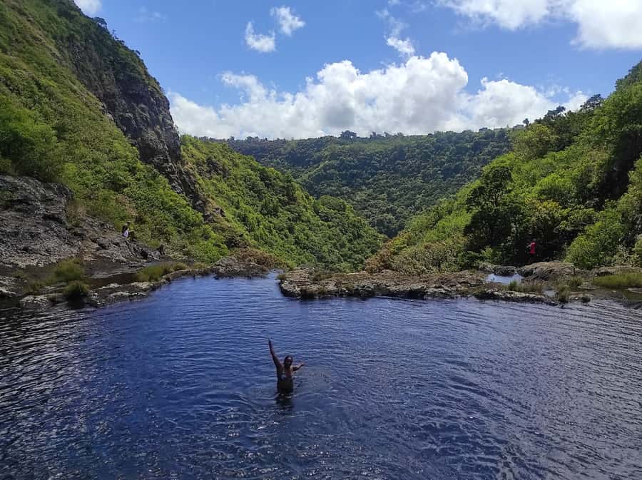 From Quatre Cocos: Tamarind Falls Hiking Day Trip - Guides Jay and Meetan shape the experience