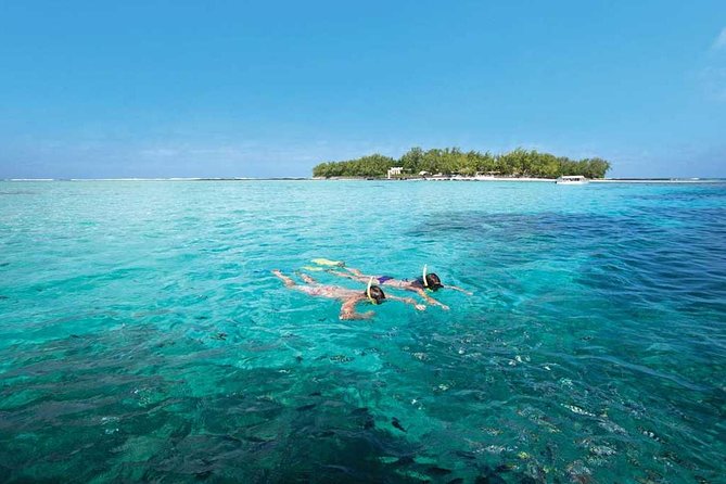 Full Day at Ile Des Deux Cocos - What makes this island day worth considering