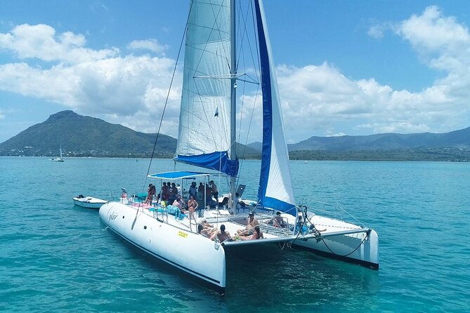 Full Day Catamaran Cruise on shared basis to Bénitiers Island - Who will enjoy this Mauritius cruise most?