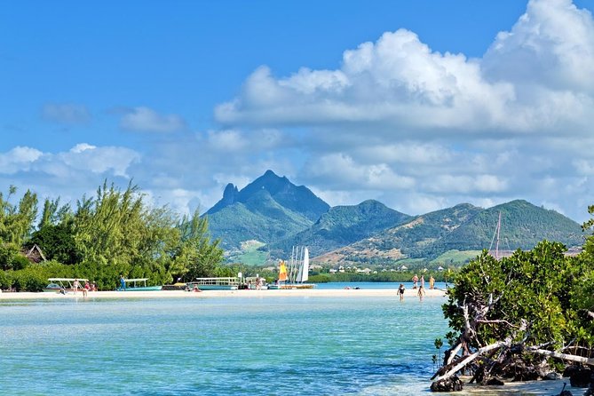 Full-Day Catamaran Cruise to Île aux Cerfs with BBQ Lunch - Key points before you book