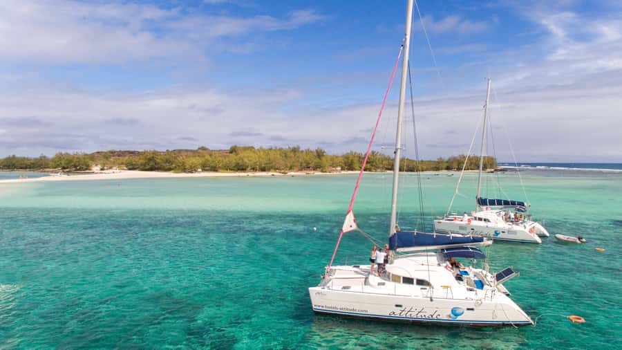 Full Day Catamaran Luxury Cruise to Northern Islands w Lunch - Starting at Bain Boeuf at 9:30