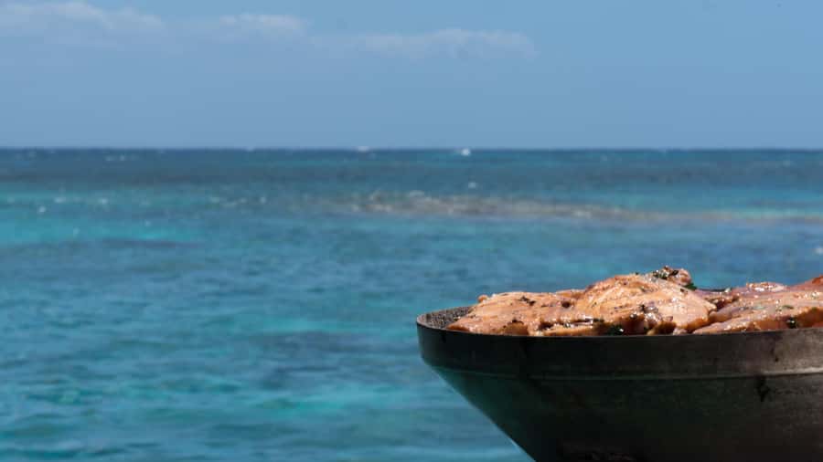 Full Day Catamaran Luxury Cruise to Northern Islands w Lunch - A catamaran day with room to slow down