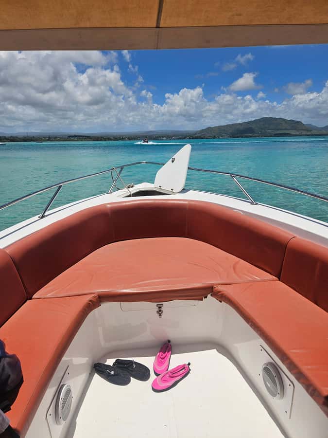 FULL-DAY CATASPEED - East Lagoon cruise including transfer. - Ile aux Phares and Ile de la Passe