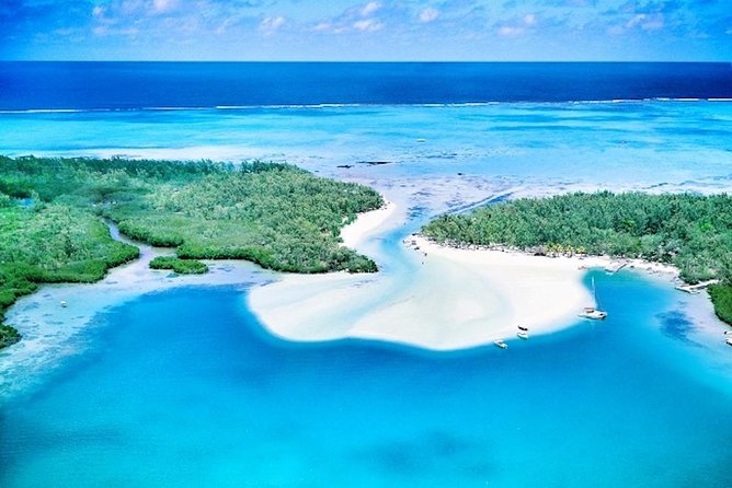 Full Day Ile aux Cerfs Speedboat Trip With Hotel Transfers (Private or Shared) - Who will enjoy this trip most
