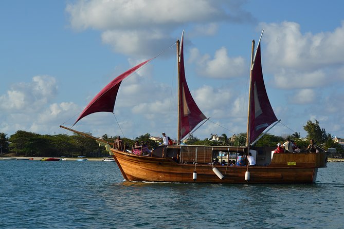 Full day private charter to ile aux cerfs including lunch with Sirene D'or - Cruising along Mauritius’s eastern coast