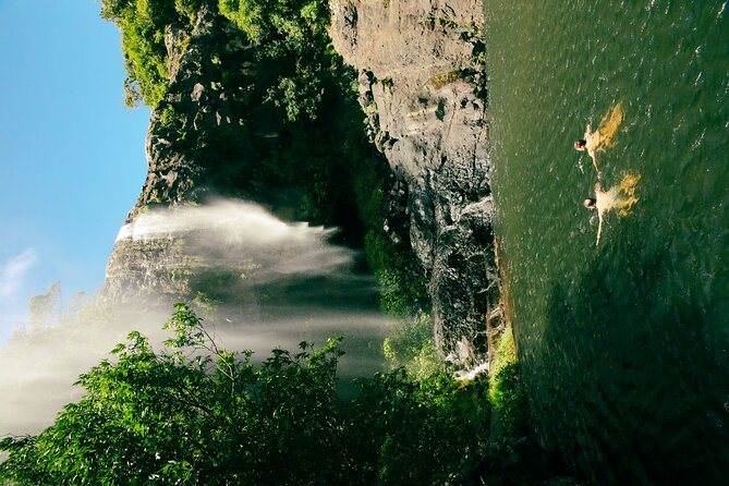 Hiking Sept Cascades (Tamarind Falls) - Half Day - The first views over the falls and canyons