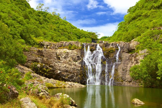Hiking Trip Full-Day: The Magnificent 7 Waterfalls Sept Cascades including Lunch - Key Things To Know Before You Go
