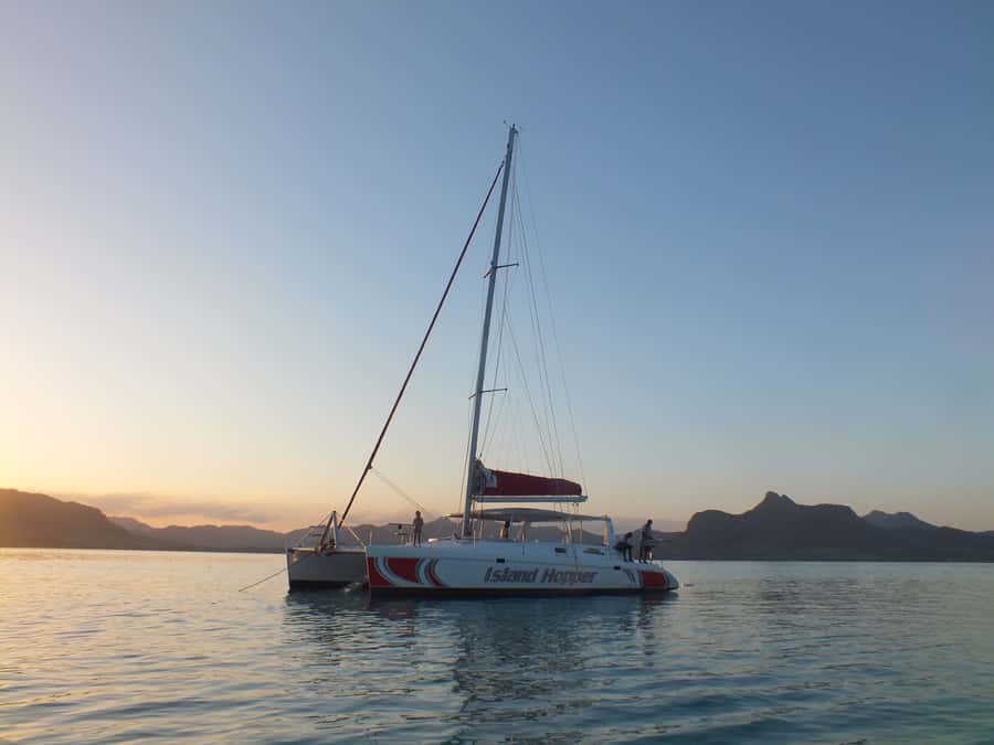 Ile aux Aigrettes: Private Sunset Cruise Tour - Key points at a glance