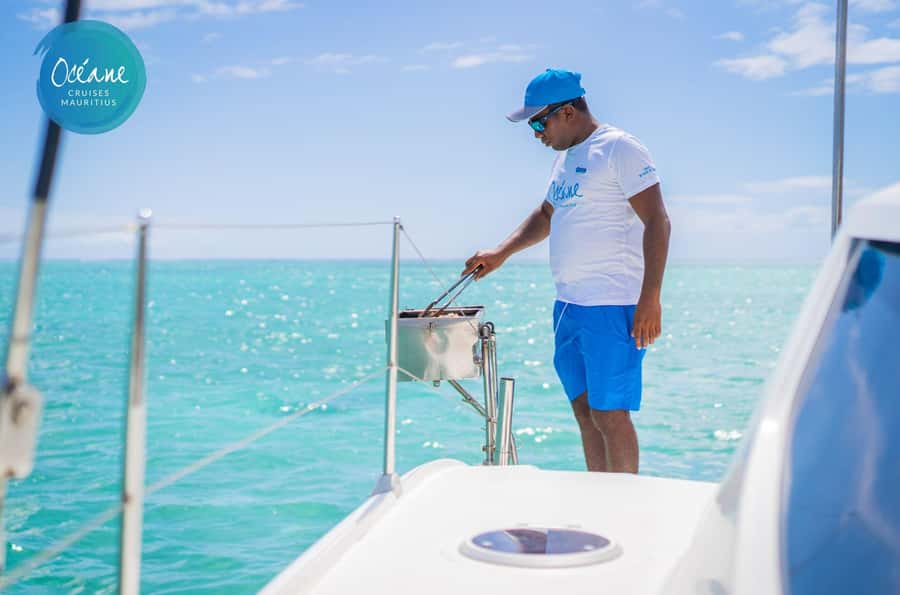 Ile Aux Bénitiers : Private Catamaran Cruise & Gourmet Lunch - Sailing back through Black River