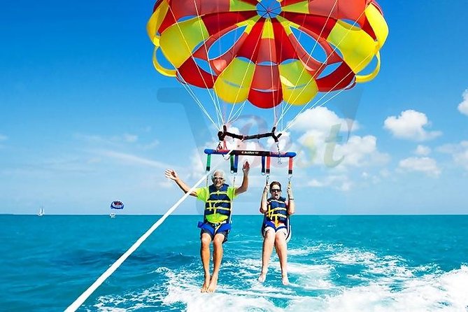 Ile aux Cerf: Speed boat with Parasailing & Tube Riding and Lunch - From your hotel to Trou d’Eau Douce