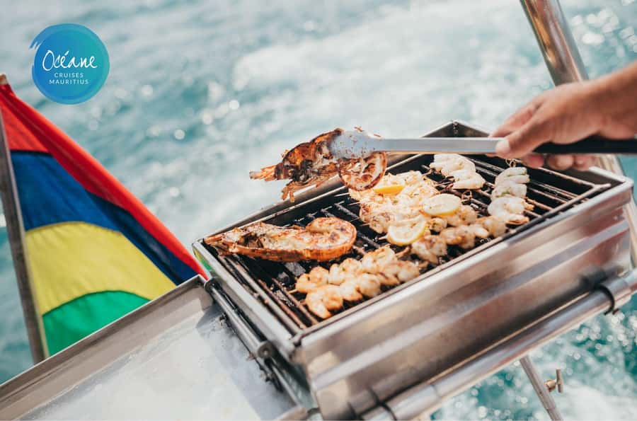 Île aux Cerfs: Private Catamaran Cruise with Gourmet Lunch - What makes this cruise worth considering