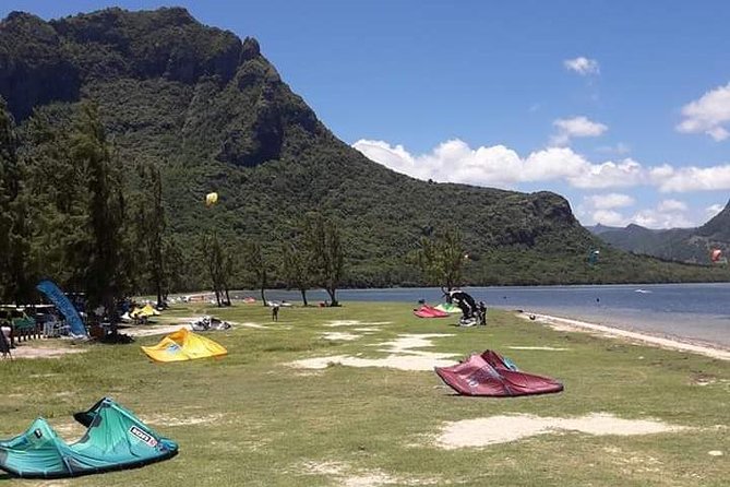 Kitesurfing lesson and rental at a cheaper price and with qualified instructor - Key Points Before You Book
