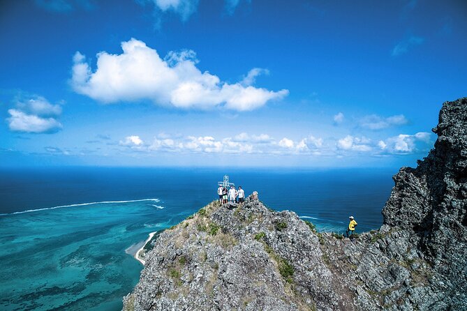 Le Morne Mountain: Guided Hike With Our Professional Local Guides - Who should book this hike?