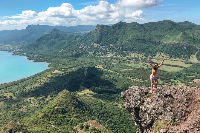 Le Morne Mountain Sunrise Hike & Climb - What the $69 price includes