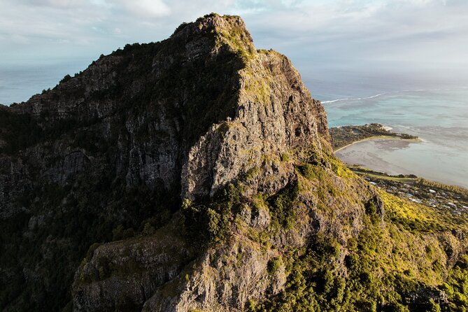 Le Morne Mountain Sunrise Hike & Climb - The cultural value of a guided climb