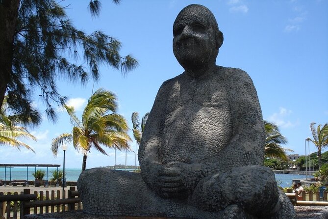 Mahebourg Private Historical & Street Food Tour with transfer - A family restaurant and traditional Mauritian lunch
