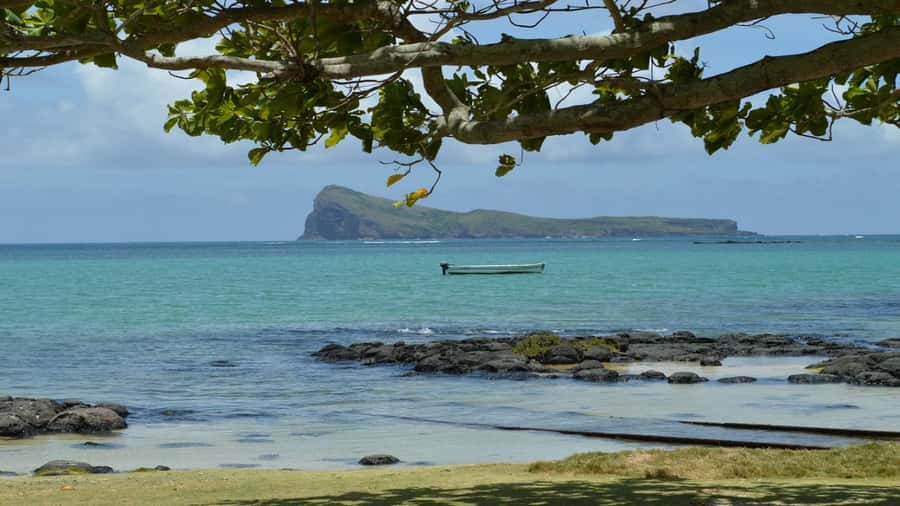 Mauritius: 3 Days Private Authentic Tour with hidden gems - Day 3: The dramatic south and a final beach stop