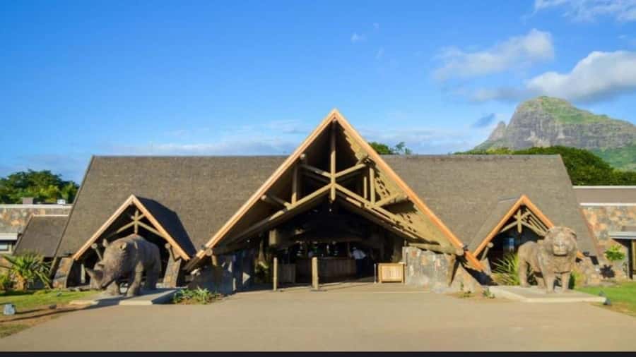 Mauritius: Casela nature parks & flic en flac beach - Casela Nature Park: Six Hours of Choice