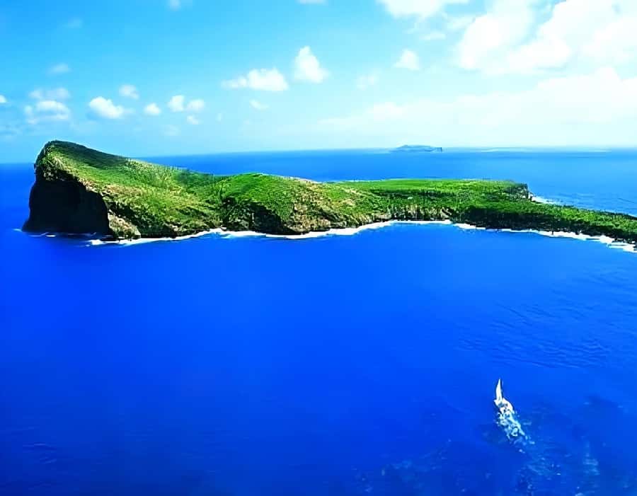 Mauritius: Catamaran cruise to 3 Northern Isles with lunch - Flat Island and the northern-island setting