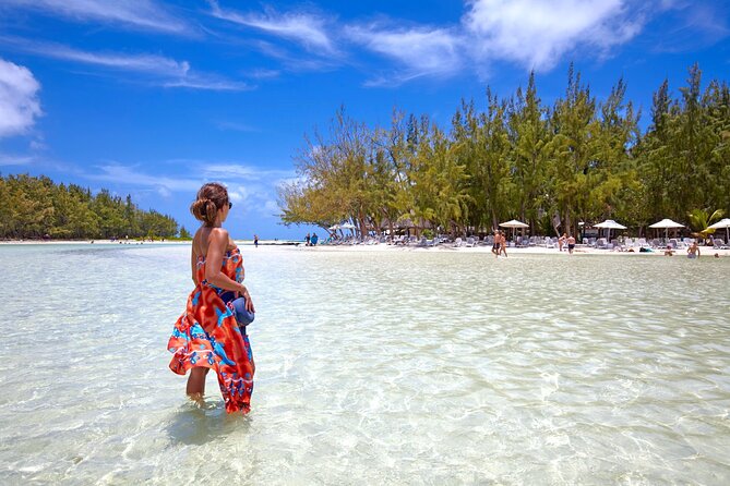 Mauritius: Catamaran Cruise to Ile Aux Cerfs with BBQ Lunch - Swimming and snorkeling along the coast