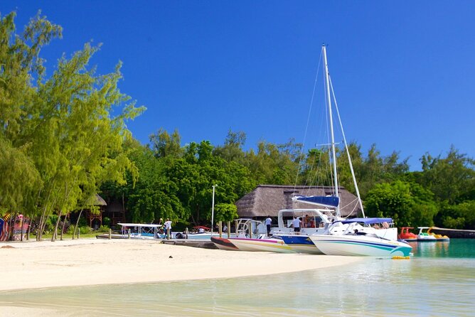 Mauritius: Catamaran Cruise to Ile Aux Cerfs with BBQ Lunch - Ile aux Cerfs and its famous white sand
