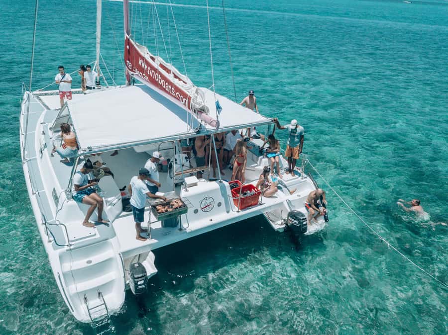 Mauritius: Catamaran Day Cruise to lle aux Cerfs with Lunch - Two hours on Ile aux Cerfs