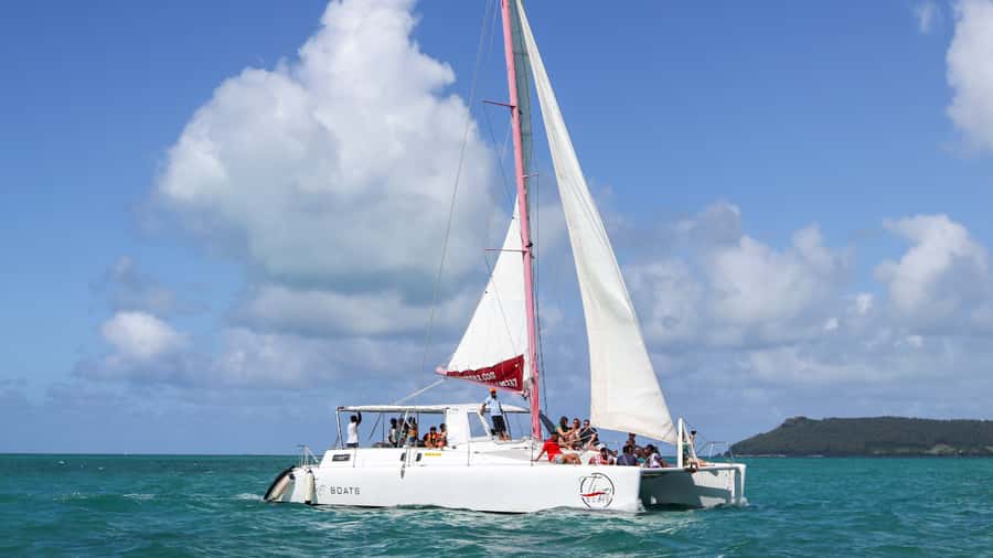 Mauritius: Catamaran Day Cruise to lle aux Cerfs with Lunch - Sailing past Ile aux Cerfs