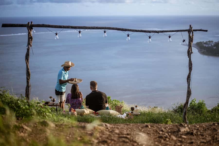 Mauritius: Exclusive Le Morne Sunset Hike & Aperitivo - Sunset, photographs, and time to slow down