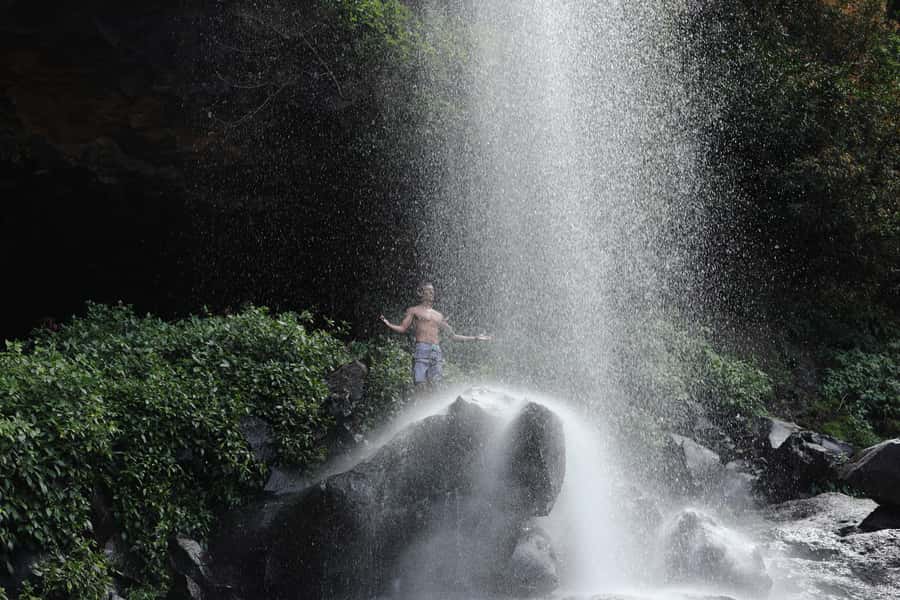 Mauritius: Exploring the Tamarind Falls with a Guide - The summit and the views below