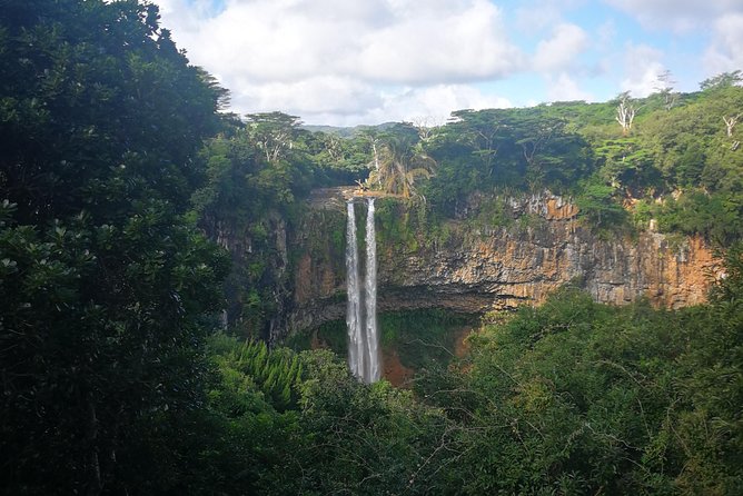 Mauritius Guided Southwest tour (Private) - Starting at Trou aux Cerfs, a volcano in the highlands