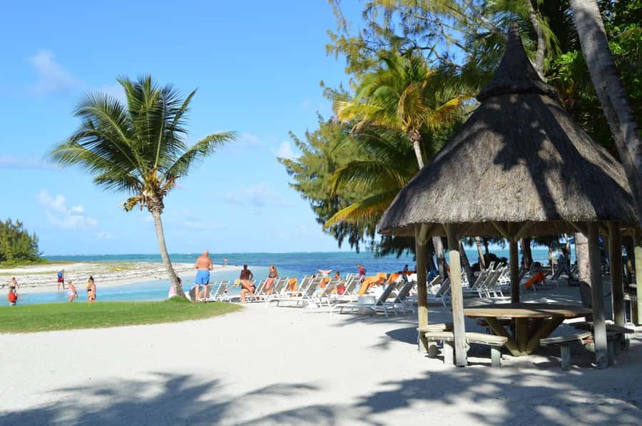 Mauritius: Ile aux Cerfs Boat Tour with BBQ Lunch and Drinks - Timing problems to plan around