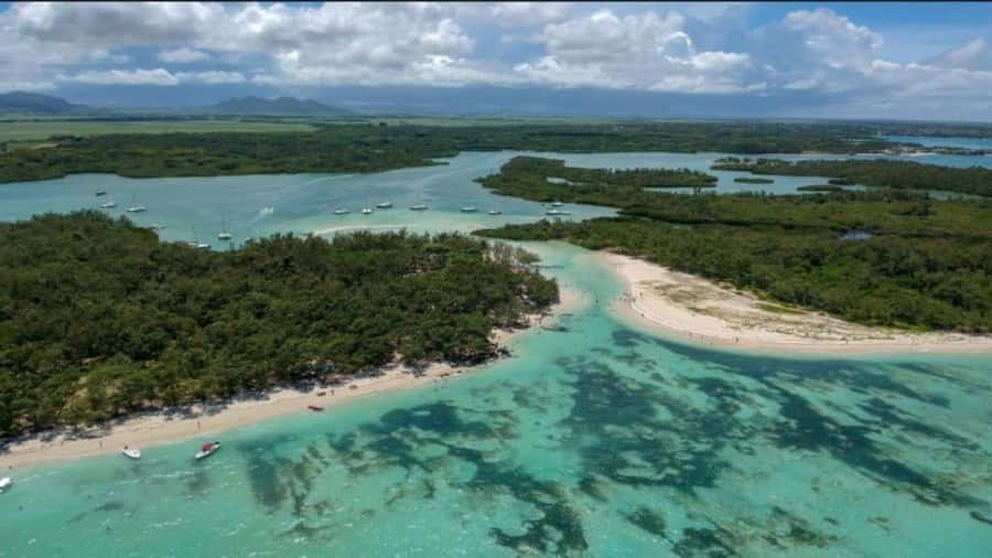 Mauritius: Ile Aux Cerfs catamaran cruise Lunch with BBQ - Starting at Trou d’Eau Douce around 9 a.m.
