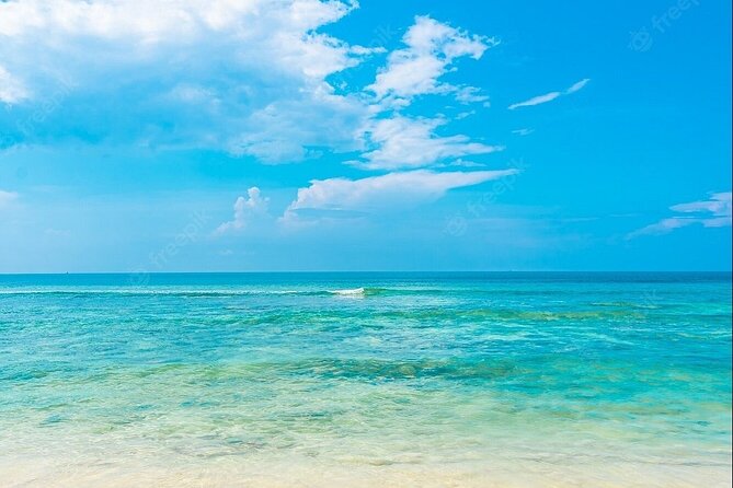 Mauritius: Ile Aux Cerfs Catamaran Tour with Lunch and Drinks - Snorkeling in the lagoon