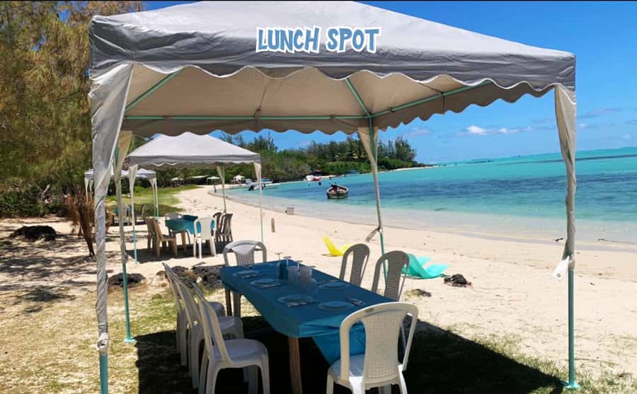 Mauritius: Ile aux Cerfs Speedboat Tour with Lunch & Drinks - What to bring for comfort