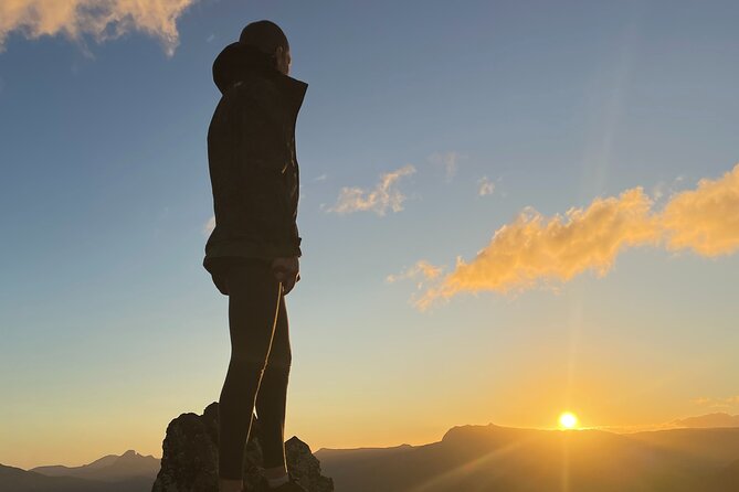 Mauritius: Le Morne: Intimate Hike Away from the Crowd - The 69-meter scramble is the key challenge