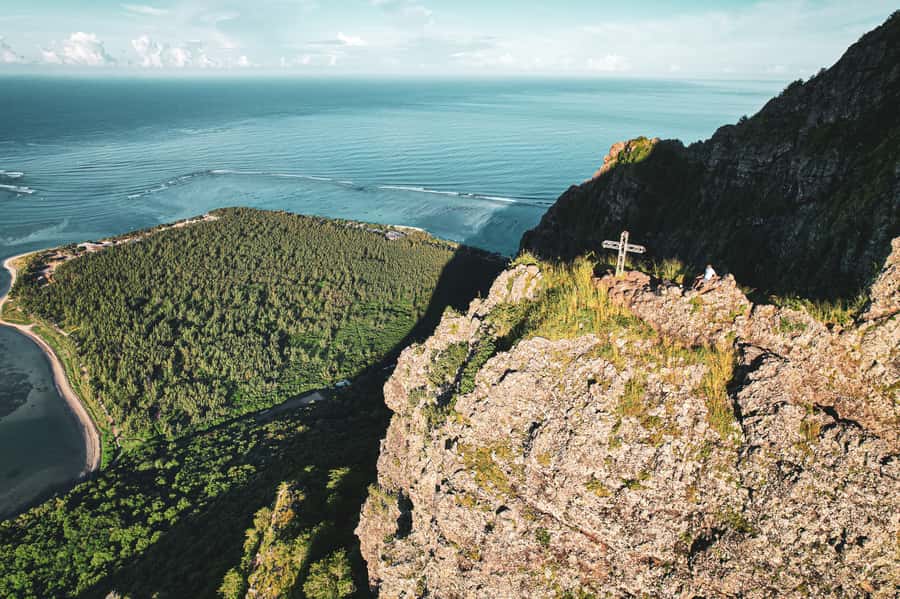 Mauritius: Le Morne Mountain Guided Sunrise Hike and Climb - Trochetia Boutoniona viewpoint and the snack stop